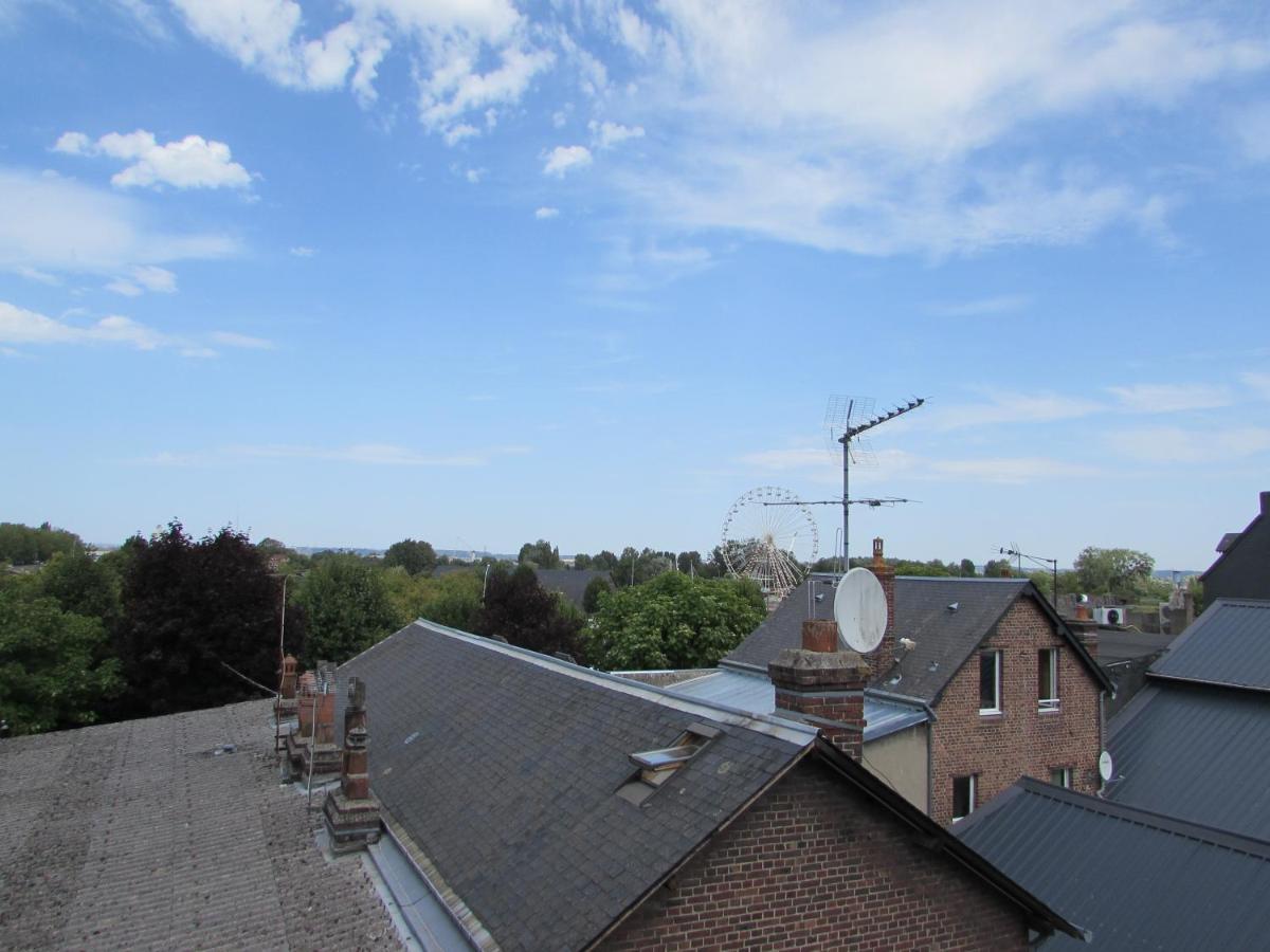 Les Gites De Claire Honfleur Exterior photo