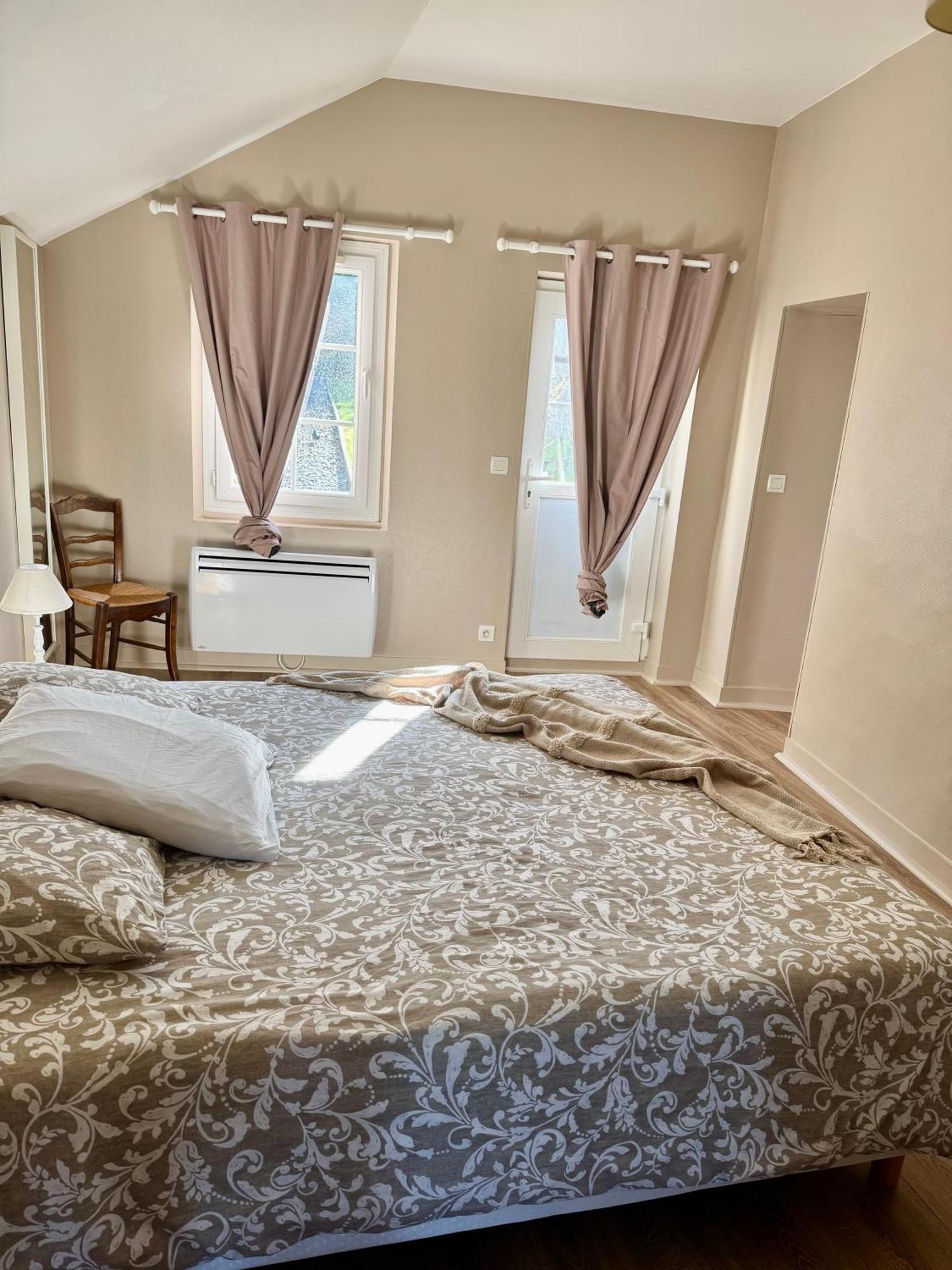 Les Gites De Claire Honfleur Exterior photo