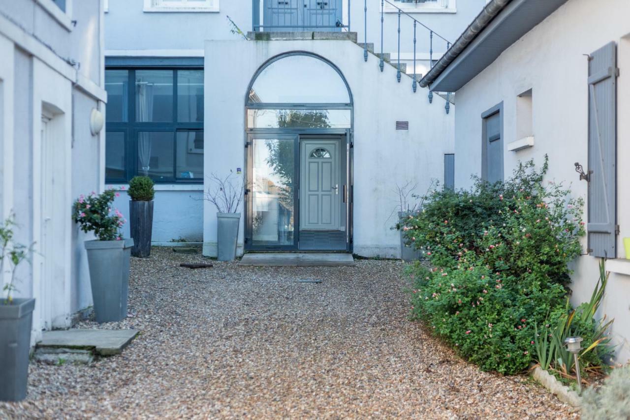 Les Gites De Claire Honfleur Exterior photo