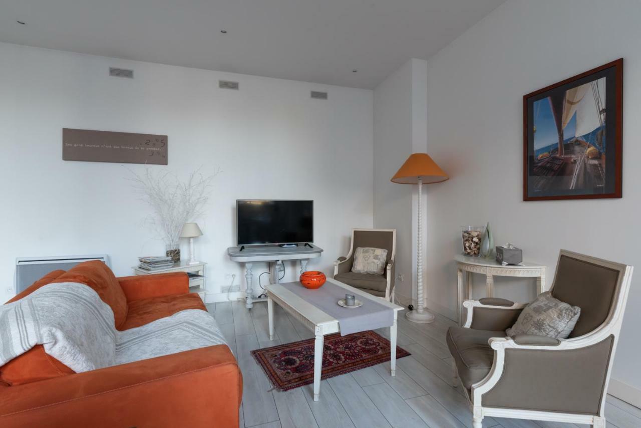 Les Gites De Claire Honfleur Exterior photo