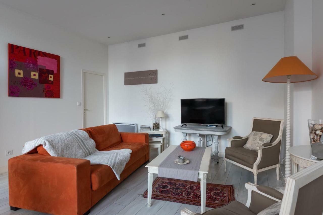 Les Gites De Claire Honfleur Exterior photo