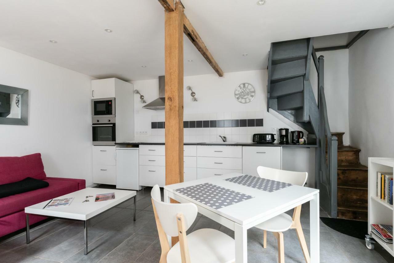 Les Gites De Claire Honfleur Exterior photo